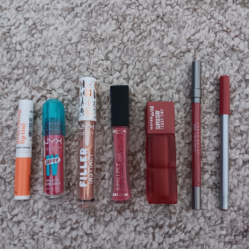 7 Pc. Lip Gloss, Lip Tint & Lip Liner Bundle